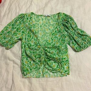 Green flowers top